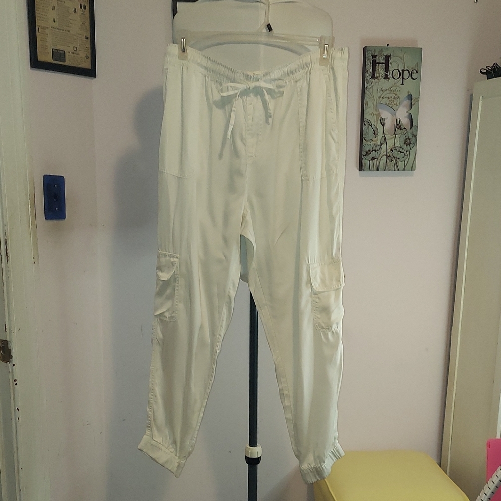 Women White Cargo Pants